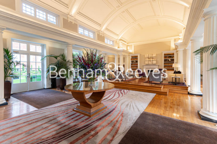 3 bedrooms flat to rent in Duchess of Bedfords Walk, Kensington, W8-image 1