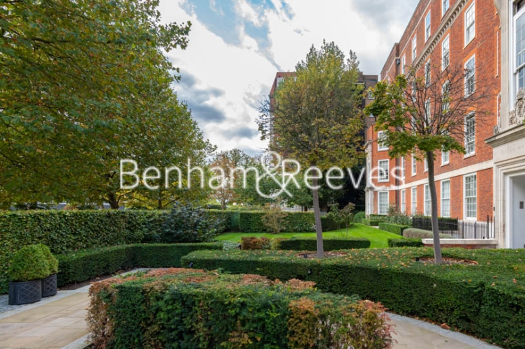 3 bedrooms flat to rent in Duchess of Bedfords Walk, Kensington, W8-image 9
