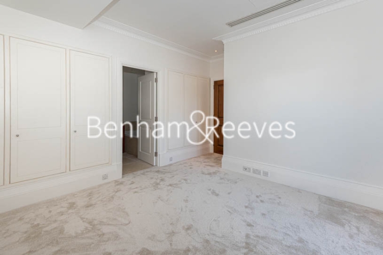 3 bedrooms flat to rent in Duchess of Bedfords Walk, Kensington, W8-image 20