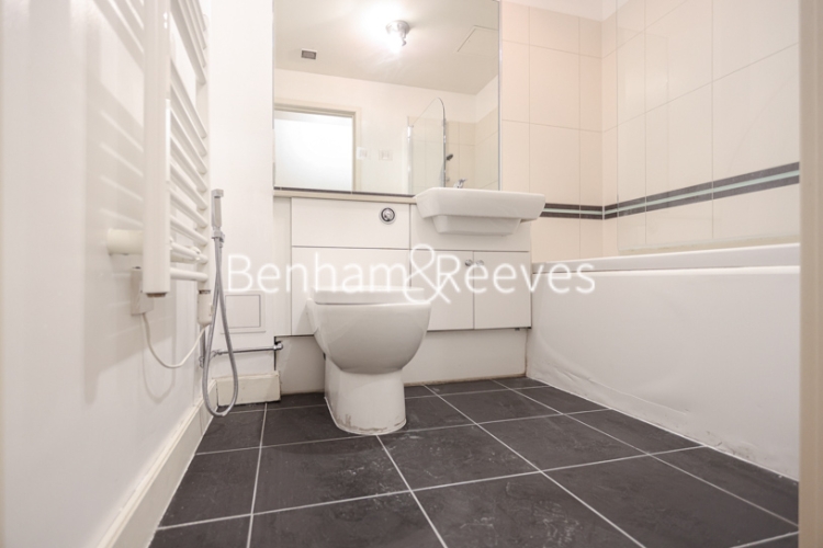 1 bedroom flat to rent in Heritage Avenue, Beaufort Park, NW9-image 5