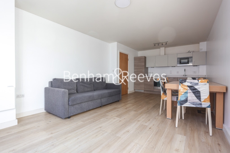 1  bedroom flat to rent in Heritage Avenue, Beaufort Park, NW9-image 12