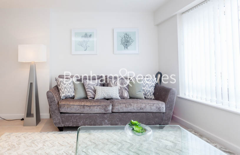 2  bedrooms flat to rent in Boulevard Drive, Colindale, NW9-image 1