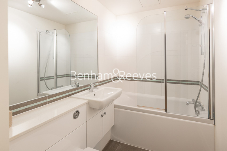 Studio flat to rent in Boulevard Drive, Colindale, NW9-image 4