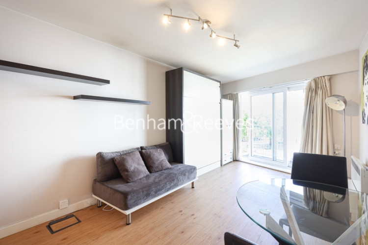 Studio flat to rent in Boulevard Drive, Colindale, NW9-image 1