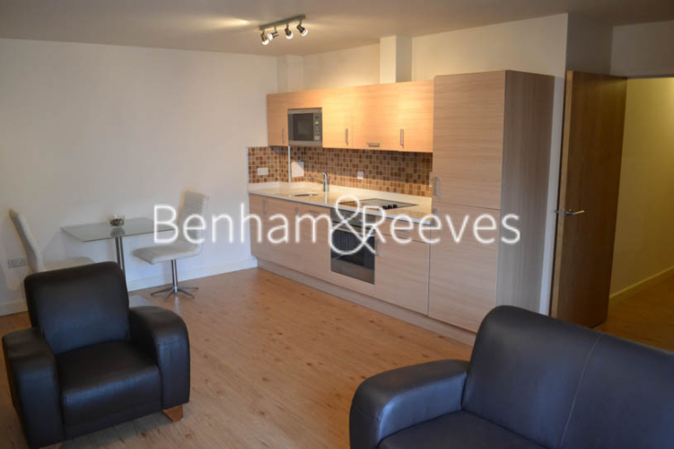 1 bedroom flat to rent in Boulevard Drive, Colindale, NW9-image 5