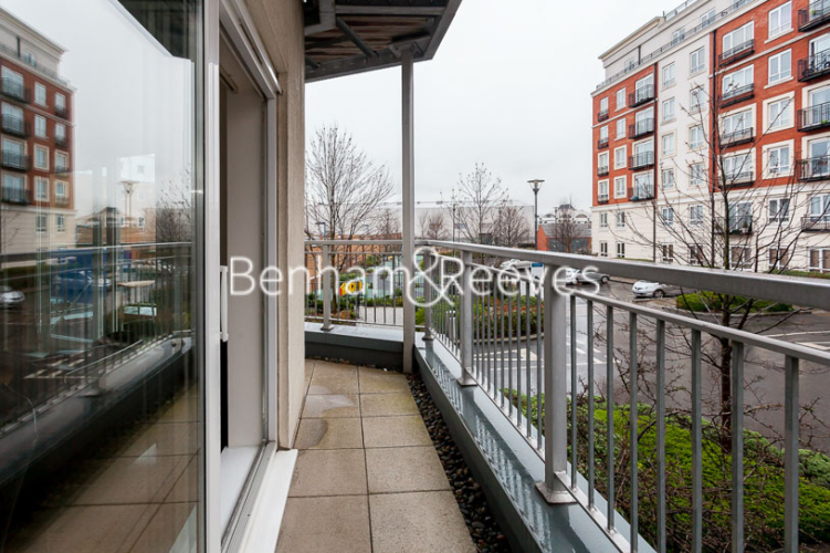1 bedroom flat to rent in Beaufort Park, Colindale, NW9-image 5