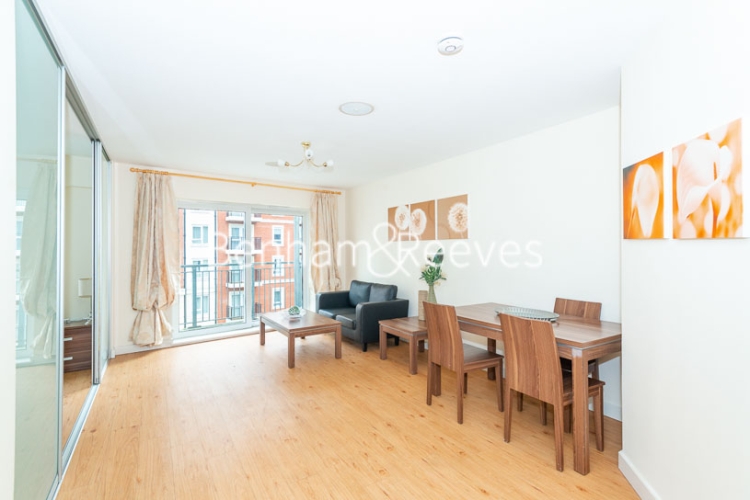 1 bedroom flat to rent in Beaufort Park, Colindale, NW9-image 1