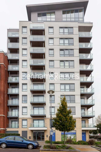 Studio flat to rent in East Drive, Colindale, NW9-image 6