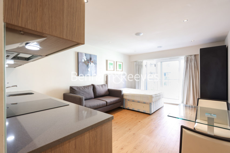 Studio flat to rent in Heritage Avenue, Colindale, NW9-image 1