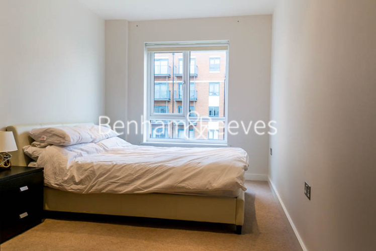 2 bedrooms flat to rent in Curtiss House, Heritage Avenue, NW9-image 5