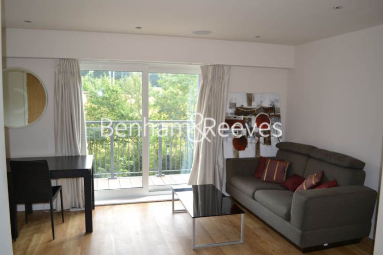 Studio flat to rent in Aerodrome Road, Colindale, NW9-image 8