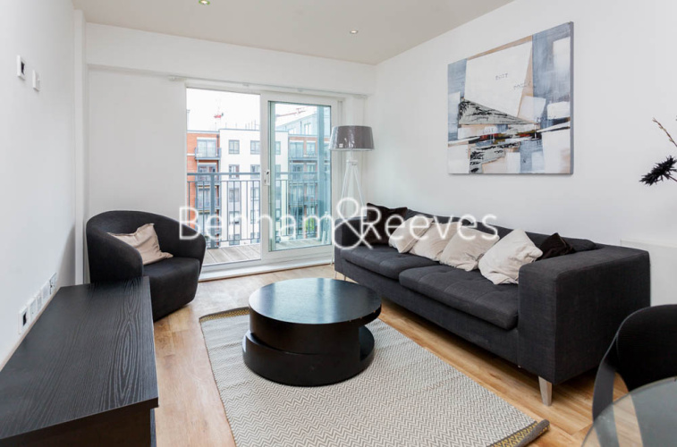 2  bedrooms flat to rent in Aerodrome Road, Colindale, NW9-image 1