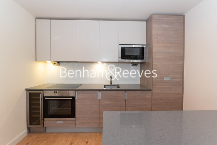 2  bedrooms flat to rent in Heritage Avenue, Beaufort Park, NW9-image 2