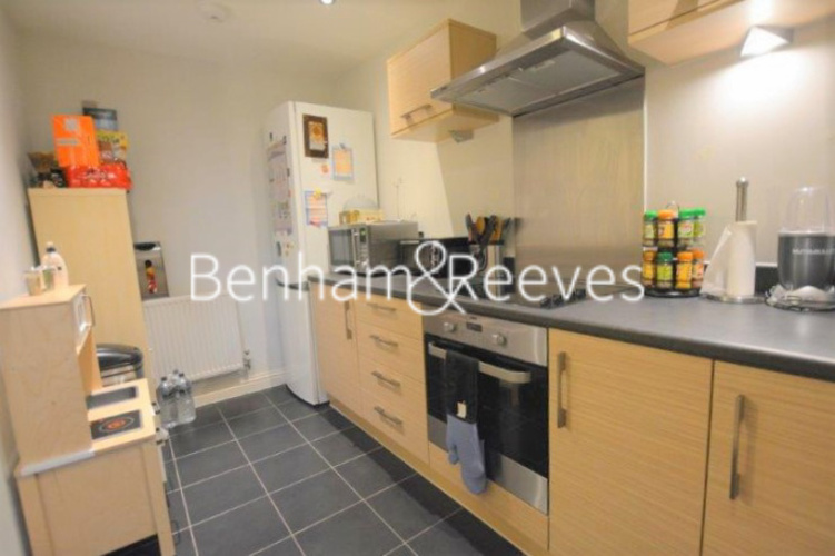 2  bedrooms flat to rent in Charcot Road, Colindale, NW9-image 7