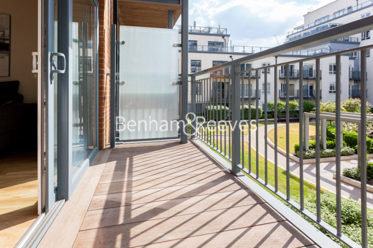 Studio flat to rent in Boulevard Drive, Colindale, NW9-image 4