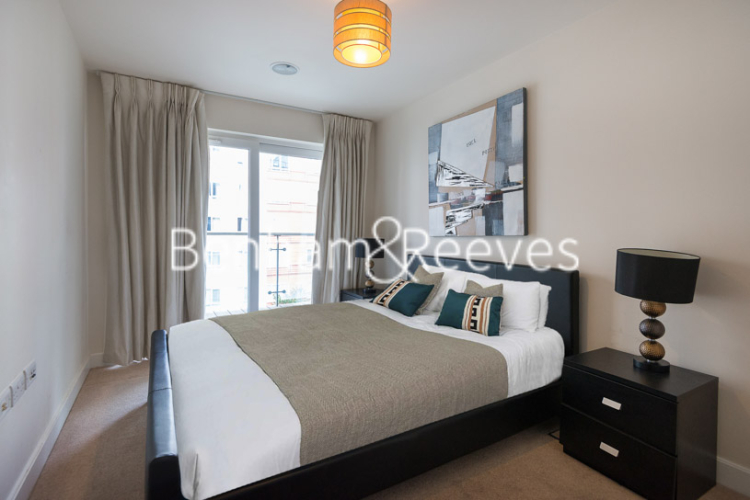 1 bedroom(s) flat to rent in Boulevard Drive, Colindale, NW9-image 4