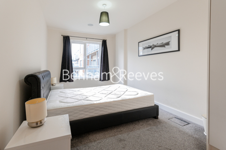 2 bedrooms flat to rent in Boulevard Drive, Colindale, NW9-image 9