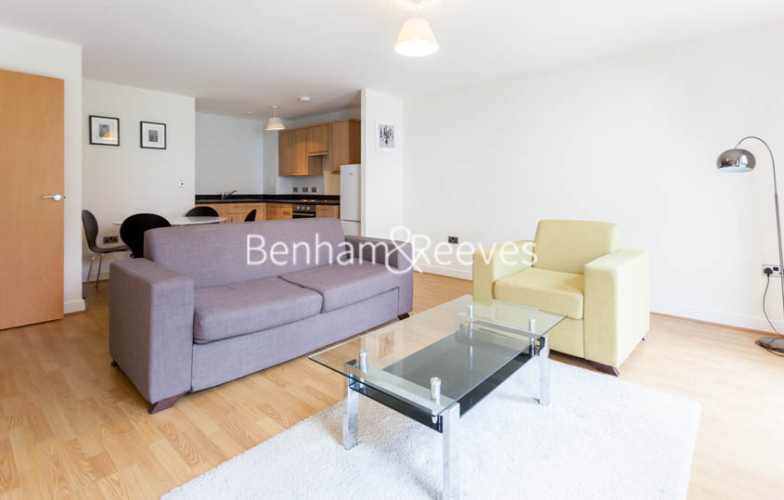 1  bedroom flat to rent in Tanner Close, Colindale, NW9-image 1