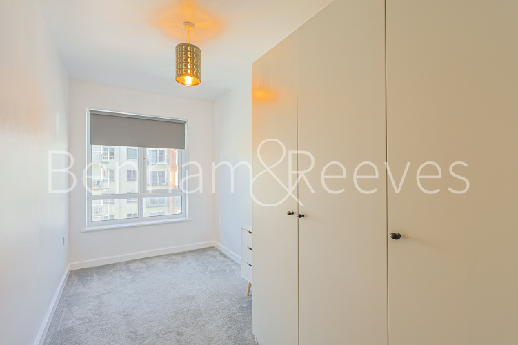 2  bedrooms flat to rent in Beaufort Park, Colindale, NW9-image 7