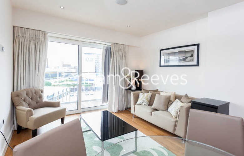 1 bedroom flat to rent in East Drive, Colindale, NW9-image 1