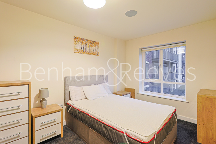 2  bedrooms flat to rent in East Drive, Colindale, NW9-image 5