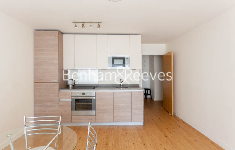 1 bedroom flat to rent in Boulevard Drive, Colindale, NW9-image 2