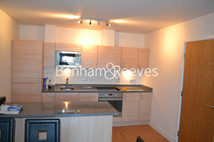 2  bedrooms flat to rent in Heritage Avenue, Colindale, NW9-image 2
