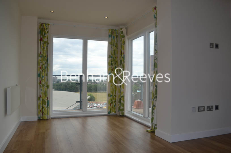 2  bedrooms flat to rent in Heritage Avenue, Colindale, NW9-image 11