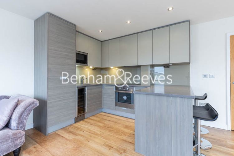 2 bedroom(s) flat to rent in Heritage Avenue, Colindale, NW9-image 13