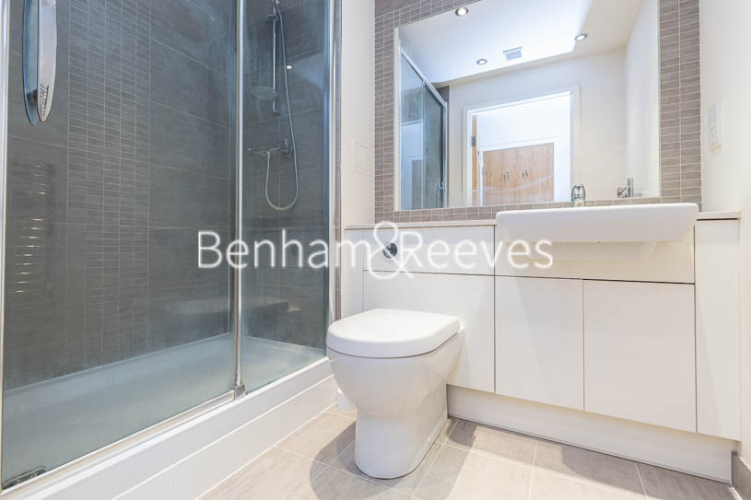 2 bedroom(s) flat to rent in Heritage Avenue, Colindale, NW9-image 16