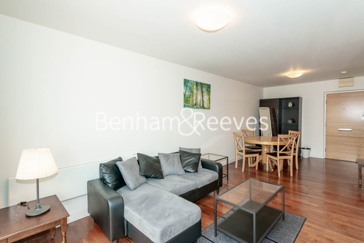 1  bedroom flat to rent in Boulevard Drive, Colindale, NW9-image 1