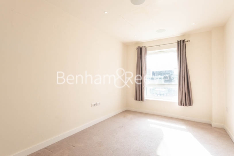 1 bedroom flat to rent in Beaufort Park, Colindale, NW9-image 8