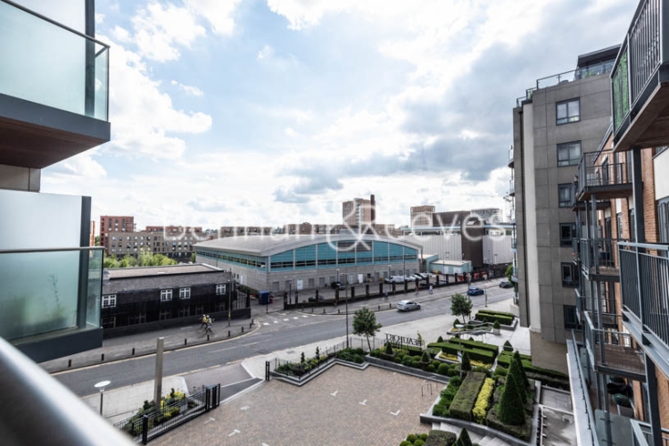 1  bedroom flat to rent in Beaufort Park, Colindale, NW9-image 11