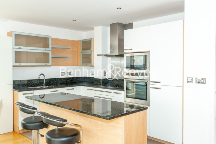3 bedrooms flat to rent in Heritage Avenue, Colindale, NW9-image 2