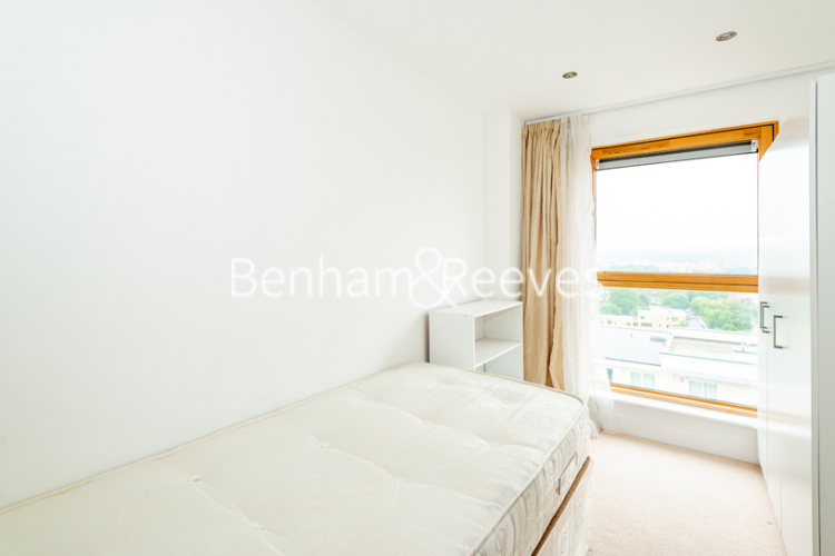 3 bedrooms flat to rent in Heritage Avenue, Colindale, NW9-image 9