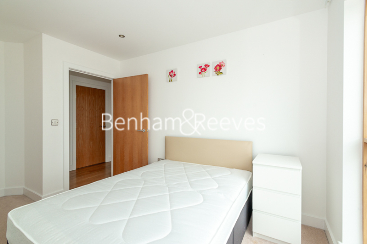 3 bedrooms flat to rent in Heritage Avenue, Colindale, NW9-image 13