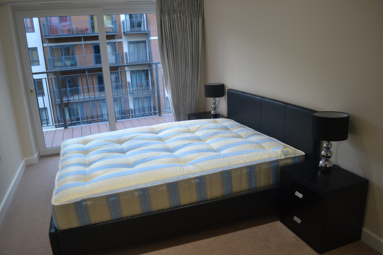 2  bedrooms flat to rent in Aerodrome Road, Colindale, NW9-image 3