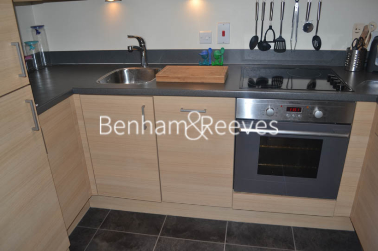 1  bedroom flat to rent in Heritage Avenue, Colindale, NW9-image 2