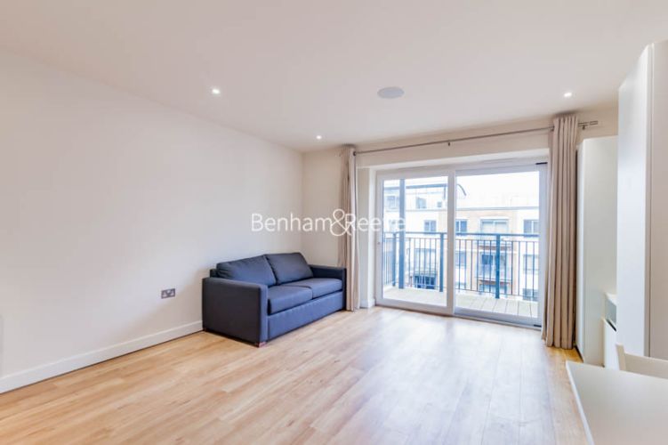 Studio flat to rent in Aerodrome Road, Colindale, NW9-image 5