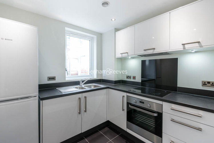 2  bedrooms flat to rent in Charcot Road, Colindale, NW9-image 2
