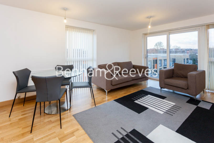 2 bedrooms flat to rent in Zodiac Close, Edgware, HA8-image 1