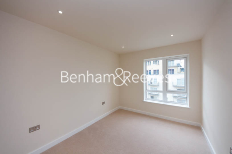 2  bedrooms flat to rent in Beaufort Square, Colindale, NW9-image 3