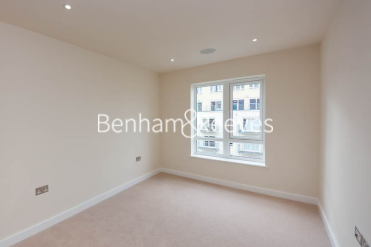 2  bedrooms flat to rent in Beaufort Square, Colindale, NW9-image 5