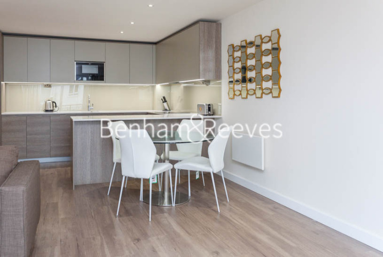 2  bedrooms flat to rent in Beaufort Square, Colindale, NW9-image 3