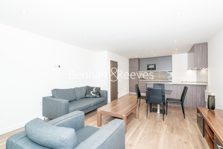 2 bedrooms flat to rent in Beaufort Square, Colindale, NW9-image 1