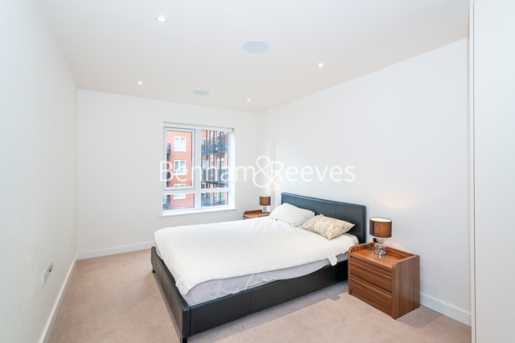 2  bedrooms flat to rent in Beaufort Square, Colindale, NW9-image 3