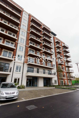 1  bedroom flat to rent in Beaufort Square, Colindale, NW9-image 6