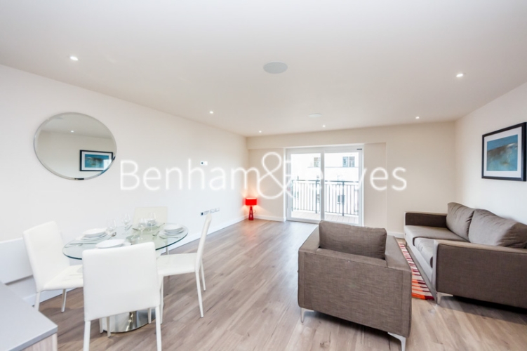 2  bedrooms flat to rent in Beaufort Square, Colindale, NW9-image 1