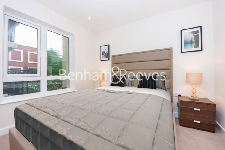 2 bedroom(s) flat to rent in Beaufort Square, Colindale, NW9-image 8