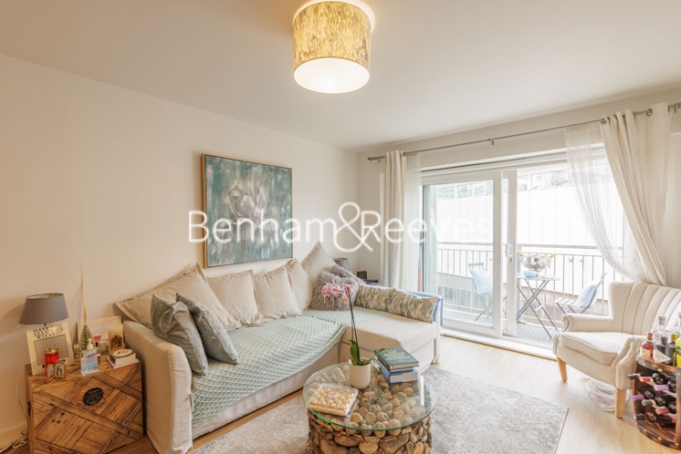 1 bedroom flat to rent in Heritage Avenue, Beaufort Park, NW9-image 1